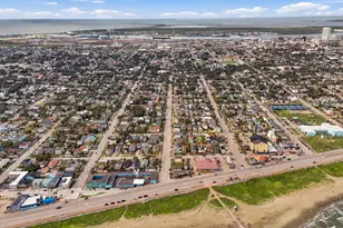 2205 30th St, Galveston, TX 77550 - Photo 43