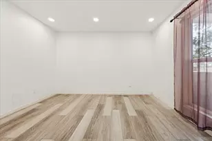 4450 Sherwood Ln, Houston, TX 77092 - Photo 7