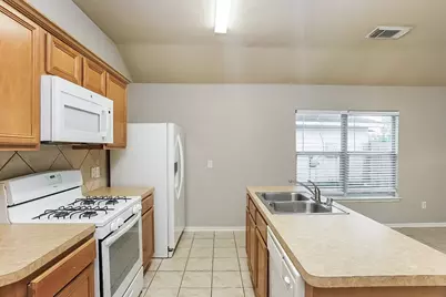 11303 Northam Drive, Tomball, TX 77375 - Photo 7