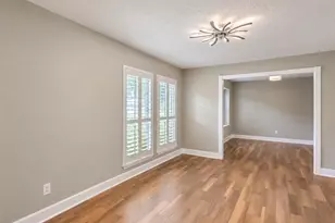 7411 Bairnsdale Ln, Houston, TX 77070 - Photo 9