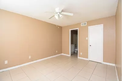 9700 Leawood Boulevard #1210, Houston, TX 77099 - Photo 11