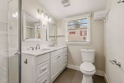 1011 Sealy Street, Galveston, TX 77550 - Photo 17