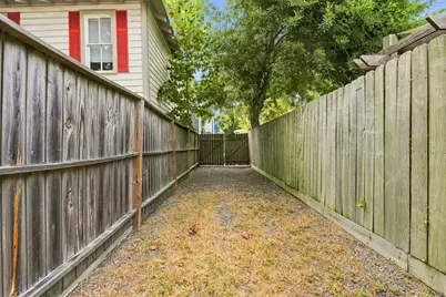 1011 Sealy Street, Galveston, TX 77550 - Photo 29
