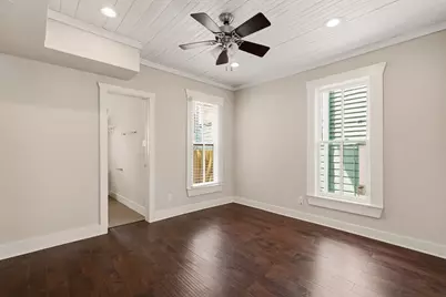 1011 Sealy Street, Galveston, TX 77550 - Photo 15