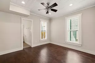 1011 Sealy St, Galveston, TX 77550 - Photo 15