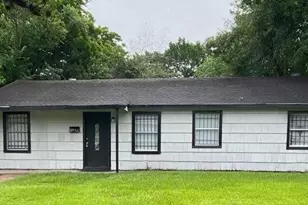 8303 St Lo Rd, Houston, TX 77033 - Photo 1