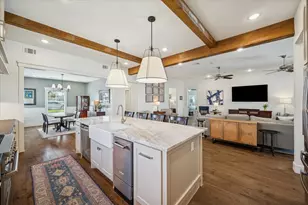 216 W 30th St, Houston, TX 77018 - Photo 9