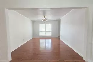 9754 Ebb St, Houston, TX 77089 - Photo 7