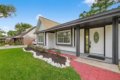 9211 Blankenship Drive, Houston, TX 77080 - Photo 3