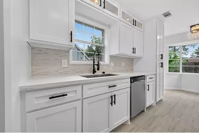 9211 Blankenship Drive, Houston, TX 77080 - Photo 9