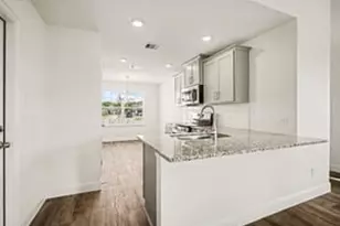 332 Bryan Wy, Angleton, TX 77515 - Photo 11