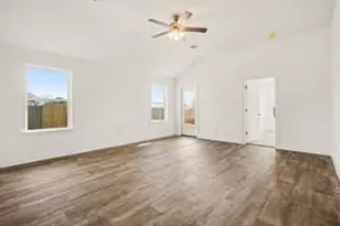 332 Bryan Wy, Angleton, TX 77515 - Photo 19