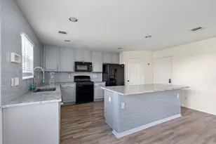 18102 Clayton Bluff Ln, Cypress, TX 77433 - Photo 11