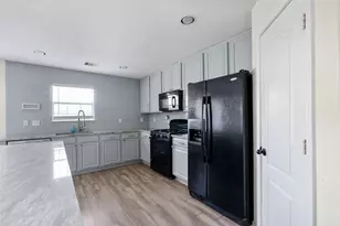 18102 Clayton Bluff Ln, Cypress, TX 77433 - Photo 15