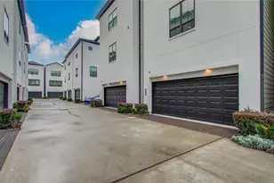 2810 Grand Fountains Dr, Houston, TX 77054 - Photo 3