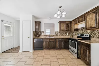 4010 Cary Creek Drive, Baytown, TX 77521 - Photo 9