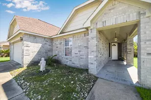 4010 Cary Creek Dr, Baytown, TX 77521 - Photo 1