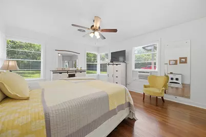407 W Alamo Street, Brenham, TX 77833 - Photo 23