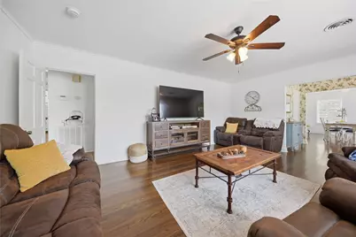 407 W Alamo Street, Brenham, TX 77833 - Photo 7