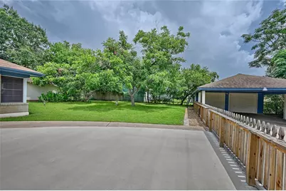 407 W Alamo Street, Brenham, TX 77833 - Photo 39