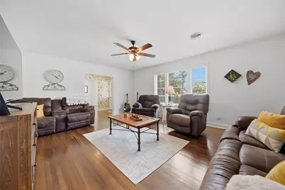 407 W Alamo Street, Brenham, TX 77833 - Photo 5