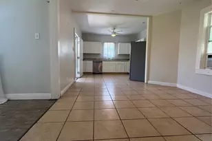 2121 Avenue K, Galveston, TX 77550 - Photo 7