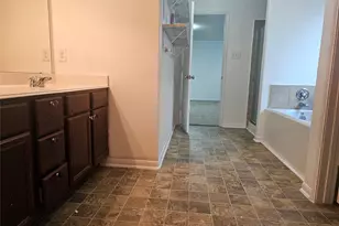 9938 Swallow Dr, Conroe, TX 77385 - Photo 3