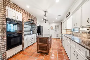 11619 Cherryknoll Dr, Houston, TX 77077 - Photo 17