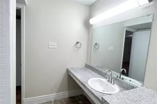 2400 5th St, Bay City, TX 77414 - Photo 15