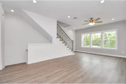 5262 Ella Boulevard #300, Houston, TX 77018 - Photo 11