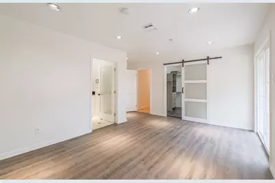 10328 Shadow Oaks Drive, Houston, TX 77043 - Photo 23