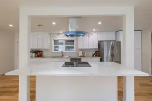 10328 Shadow Oaks Dr, Houston, TX 77043 - Photo 9