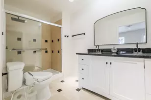 10328 Shadow Oaks Dr, Houston, TX 77043 - Photo 23