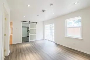 10328 Shadow Oaks Dr, Houston, TX 77043 - Photo 21
