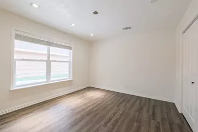 10328 Shadow Oaks Drive, Houston, TX 77043 - Photo 33