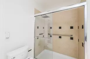 10328 Shadow Oaks Dr, Houston, TX 77043 - Photo 27