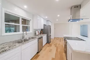 10328 Shadow Oaks Dr, Houston, TX 77043 - Photo 15
