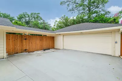 10328 Shadow Oaks Drive, Houston, TX 77043 - Photo 37