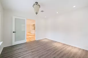 10328 Shadow Oaks Dr, Houston, TX 77043 - Photo 17