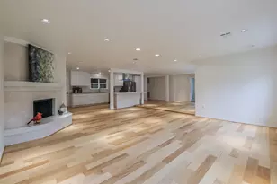 10328 Shadow Oaks Dr, Houston, TX 77043 - Photo 9