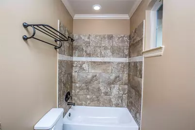 1516 Amundsen Street, Houston, TX 77009 - Photo 23