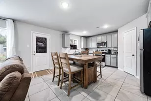 2015 Avenue H, Danbury, TX 77534 - Photo 7