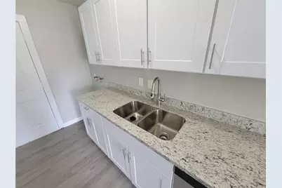 4909 Holloway Drive, Houston, TX 77048 - Photo 13