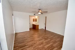 19539 Lazy Valley Dr, Katy, TX 77449 - Photo 9