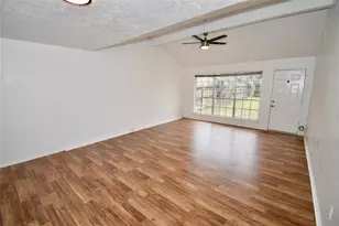 19539 Lazy Valley Dr, Katy, TX 77449 - Photo 5