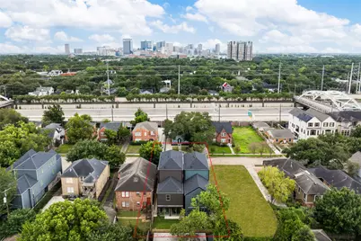 1636 Castle Court, Houston, TX 77006 - Photo 47