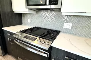 401 W 25th St St, Houston, TX 77008 - Photo 5