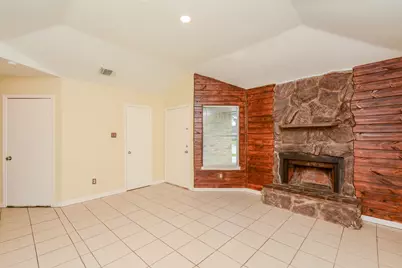 8607 Crystal Cove Circle, Houston, TX 77044 - Photo 5