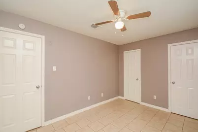 8607 Crystal Cove Circle, Houston, TX 77044 - Photo 15