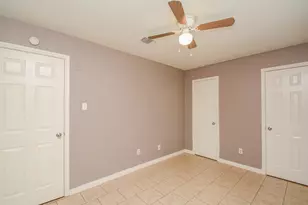 8607 Crystal Cove Cir, Houston, TX 77044 - Photo 15